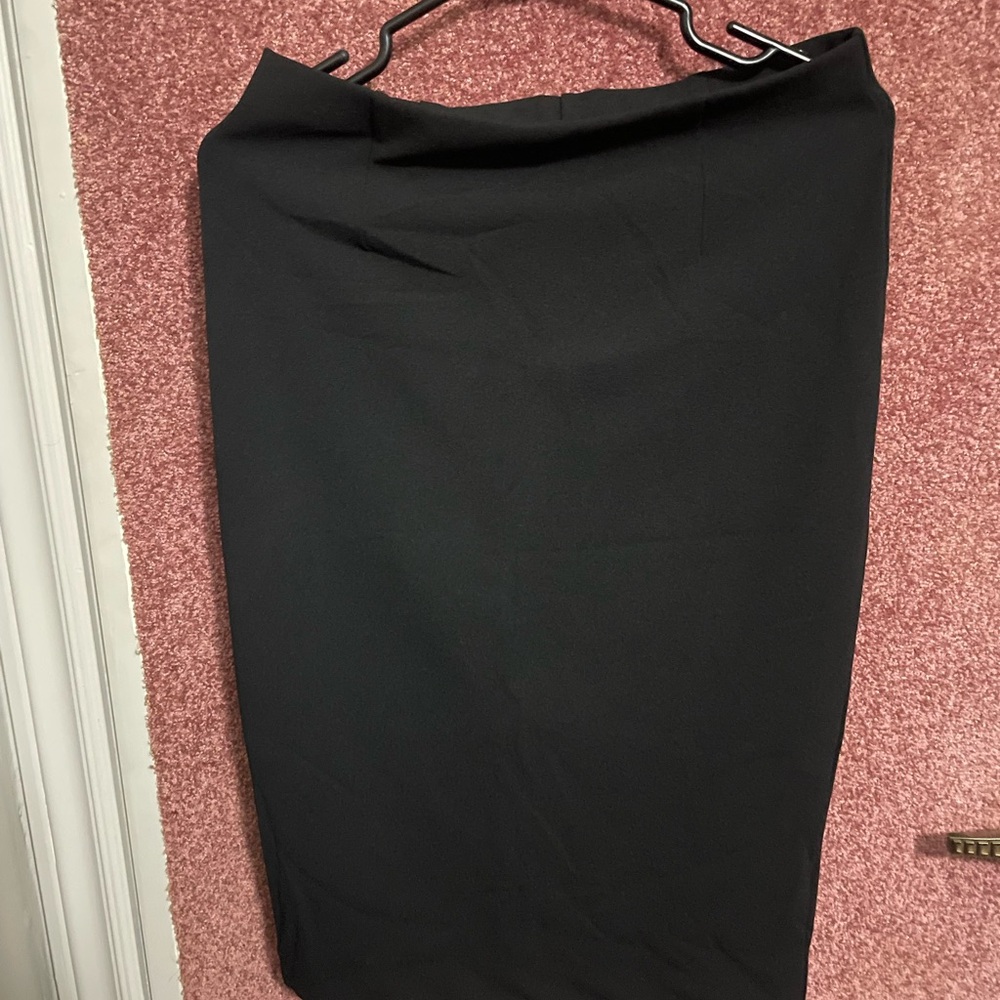 Dynamite Classic Black Pencil Skirt
